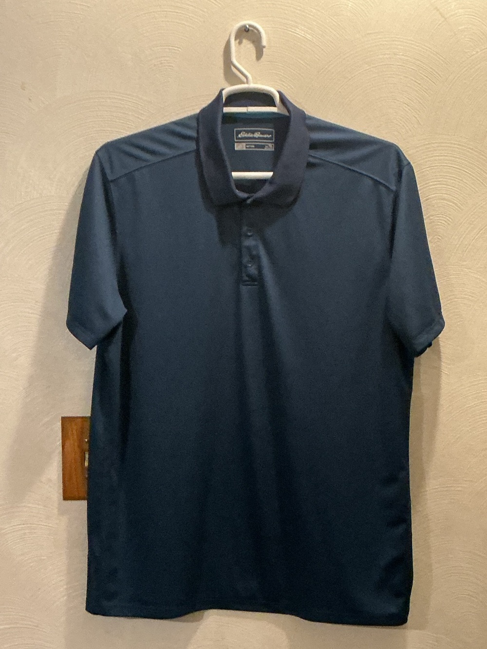 Eddie Bauer Men's Navy Freedry Performance Polo. Three front buttons. Size TXL.